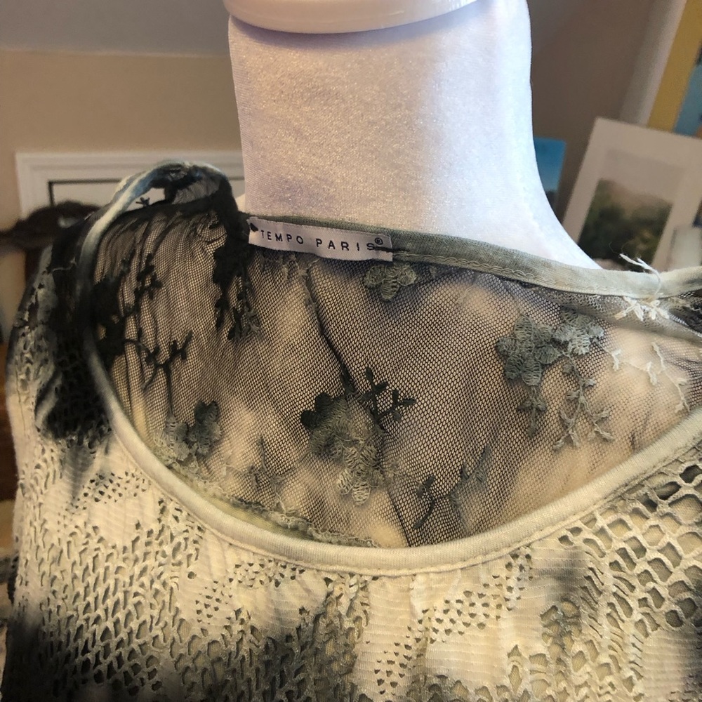 Tempo Paris Black and White Lace Sleeveless Blouse